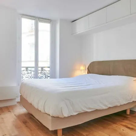 Modern 1br 2p - Abbesses Apartman