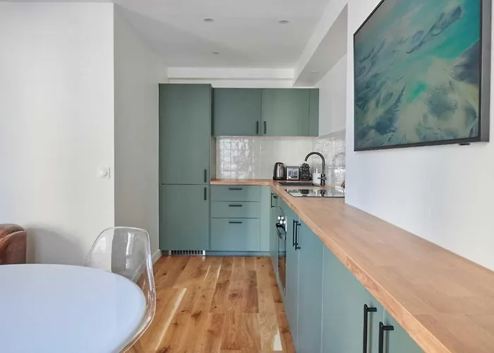 Modern 1br 2p - Abbesses * Párizs