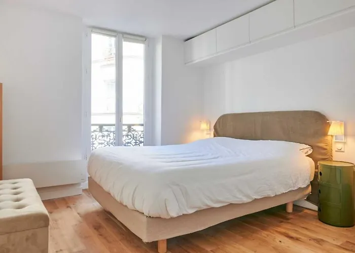 Modern 1br 2p - Abbesses Apartman