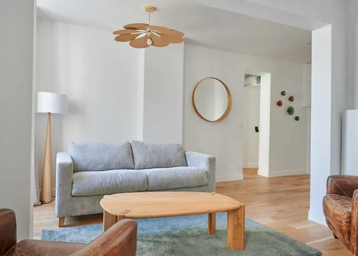 Modern 1br 2p - Abbesses * Párizs